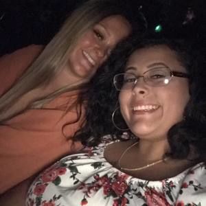 Meet your Posher, Chloé